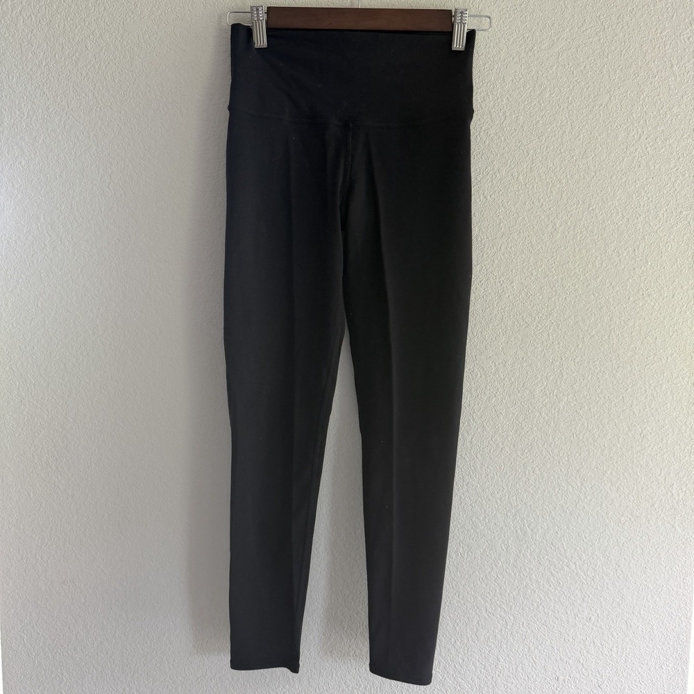 Women "ALO" black high waisted leggings. Size M Prev. Owned
